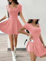 Gudrun – Schickes Skaterkleid mit integrierten Shorts und Tasche – Rosa