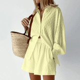 Christa | Luftiges Baumwoll-Set mit Oversized-Bluse & Shorts – Gelb
