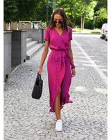 Lange Wickelkleid für Frauen | Tailliertes Design | Punkte-Muster – Rosa