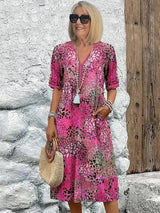Dorina | V-Ausschnitt-Kleid mit Print – Blush-Rosa (Fast ausverkauft)