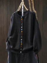 Gunilla – Strickjacke mit dekorativen Knöpfen – Schwarz