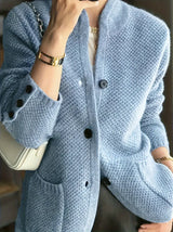 Claire – Strickjacke aus Wollmischung mit Knöpfen – Blau