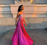 Aurora - Asymmetrisches plissiertes langes Kleid – Rosa