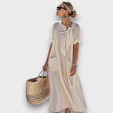 Serela – Lockeres Kleid mit Schleifendetail – Weiß