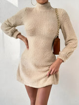 Apolline | Elegantes Mock Neck Fuzzy Slim Kleid – Aprikose