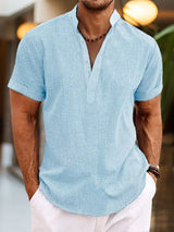 Herren Poloshirt | V-Ausschnitt mit gerader Grundform – Hellblau