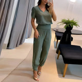 Zweiteiliges Set aus Damenbluse und gemusterter Hose – Olivgrün