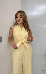 Kamwi - Eleganter Jumpsuit Mit Drapiertem Ausschnitt Und Weitem Bein – Gelb