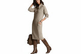 Geripptes Damen-Midikleid aus Strick mit Knopfleiste – Beige Tarnung