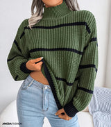Gestreifter rollkragenpullover mit langen armeln, gestrickt – Armee grün