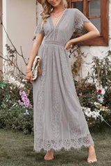 Fleur – Romantisches Spitzen-Maxikleid für besondere Augenblicke – Grau