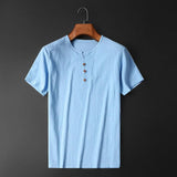 Gio – Leicht und elegant Sommer-T-Shirt aus weichem Stoff und leichter Sommerwebung – Hellblau