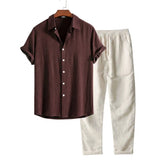 Herren-Set aus Kurzarmhemd mit Reverskragen und Hose mit Kordelzug – Braun