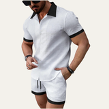 Herren zweiteiliges Set mit Kurzarmhemd mit Knopfleiste und Shorts mit elastischem Bund und Kordelzug – Weiß