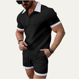 Herren zweiteiliges Set mit Kurzarmhemd mit Knopfleiste und Shorts mit elastischem Bund und Kordelzug – Schwarz