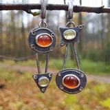 Mechanische Ohrringe mit Vintage-Kristallen – Feuer