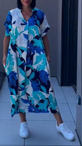 Nia | Geblümtes Midikleid mit V-Ausschnitt – Blau