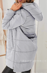 Nila™ - Lässige Daunenjacke mit Kapuze – Grau