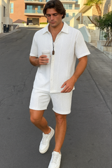 Modernes Herren-Set mit 3D-Waffelstruktur | Hemd & Shorts – Weiß