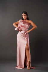 Winslet – Elegantes Maxikleid aus Satin – Hellrosa