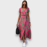 Liorah – Wickelkleid mit Sommercharme – Hellrosa