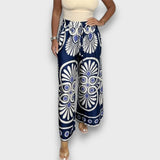 Rania – Fließende Hose mit Print – Blau