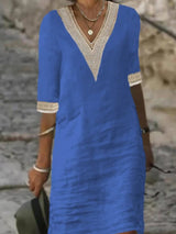 Schickes Kleid aus Leinenmischung mit V-Ausschnitt und Spitzenbesatz – Blau