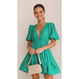 Elegantes ärmelloses Minikleid – Veganer Leder-Look – Grün