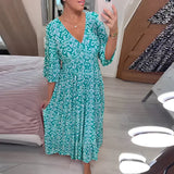 Frieda | Luftiges Sommerkleid mit V-Ausschnitt – Hellblau