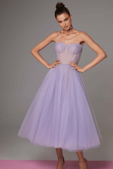 Schwarzes Bustierkleid | Tüll | Dramatisch und Elegant – Lila