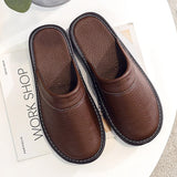 Hugo | Bequeme vegane Lederslippers – Luxus & Entspannung – Braun