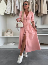 Clarina | Kleid mit tiefem V-Ausschnitt und Schlitz – Rosa