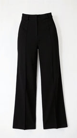 Mathilda Hose mit Weitem Bein – Schwarz