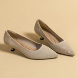 Solvei | Damen Kitten Heel Pumps Spitze Zehenpartie – Beige