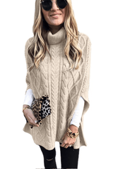 Colette Rollkragen-Poncho mit Zopfmuster – Beige