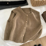 Persephone Strickweste – Khaki