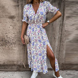 Geblümtes Sommerkleid mit Knopfleiste & Schlitz – Feminin & Bequem – Lila