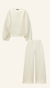 Damen Set | Oversized Top mit weitem Bein und klarer Form – Gebrochenes Weiß