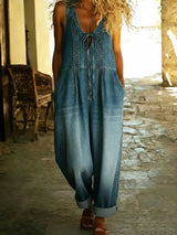 Entspannt geschnittene, gefaltete Denim-Jumpsuit mit Kordelzug – Denim-Blau