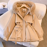 NELLA – Eleganter Kapuzenmantel für Damen – Khaki