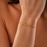 Minimalistisches Vegan Leder Knot-Armband – Nachhaltiger Modeschmuck Geschenk – Gold
