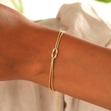 Minimalistisches Vegan Leder Knot-Armband – Nachhaltiger Modeschmuck Geschenk – Silber