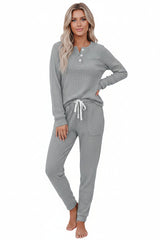 Rippenstrukturiertes zweiteiliges Set mit Langarmoberteil und Hose – Grau