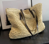 Boho Damentasche – Handgewebte Strandtasche mit Quasten & Details – Beige