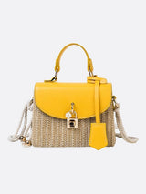 Livia | Kleine Damen-Strohtasche mit schwarzer Kunstleder-Klappe, Henkel & abnehmbarem Schultergurt – Crossbody- & Handtasche für Sommer – Gelb