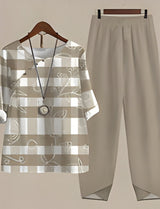 Saskia | Lässiges Outfit – Khaki