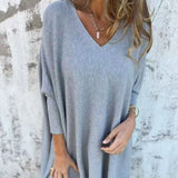 Nalyn - Soft-Touch-Top mit V-Ausschnitt – Grau