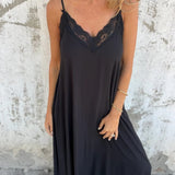 Carolina - Elegantes ärmelloses Kleid – Schwarz (Fast ausverkauft)
