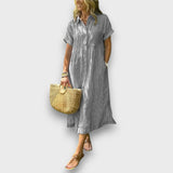 Marnea – Streifenkleid mit luftiger Eleganz – Grau