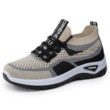 Xarae - leichte, gedämpfte Laufschuhe mit Schnürung – Schwarz